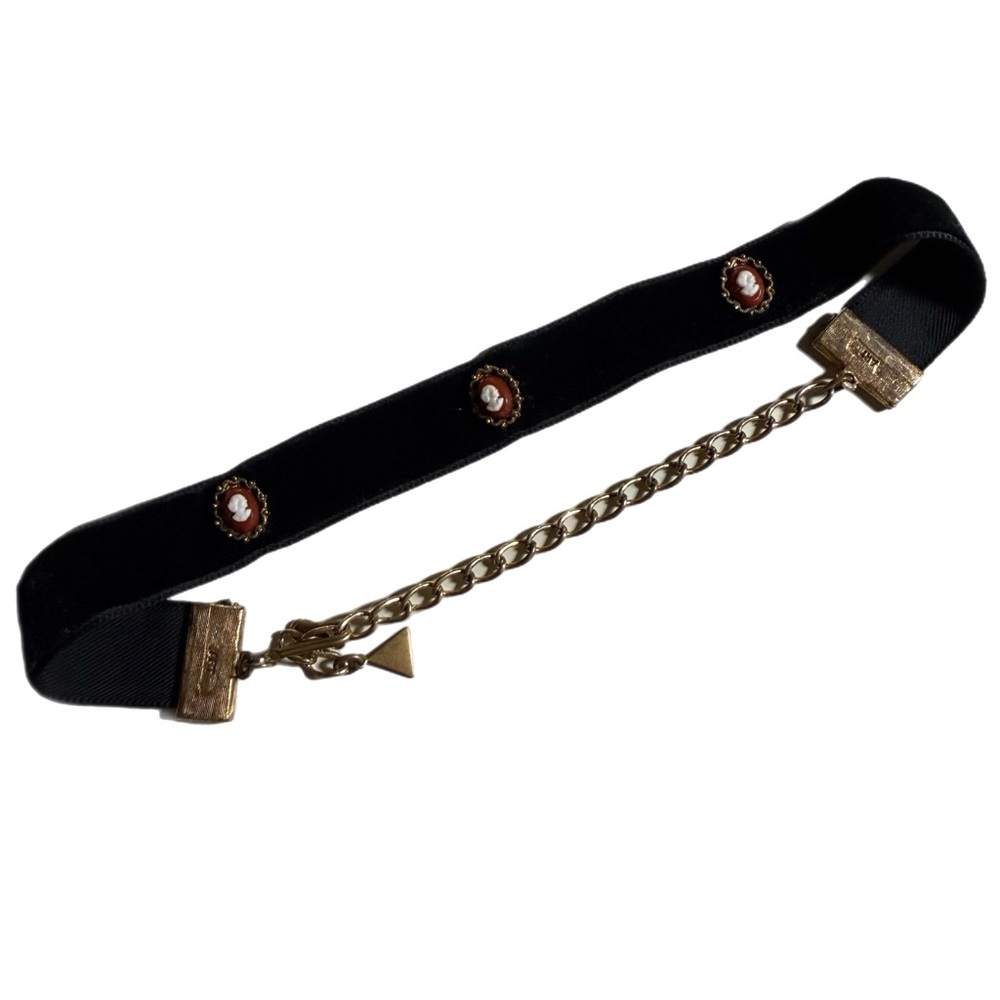 VINTAGE. ART CHOKER CAMEO